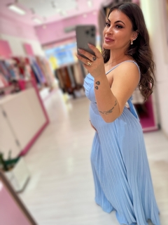 Vestido longo plissado Júlia azul candy - Diamante Rose | Moda feminina Esteio | Loja de roupas feminina