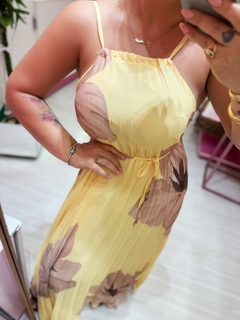 Vestido longo plissado amarelo - comprar online