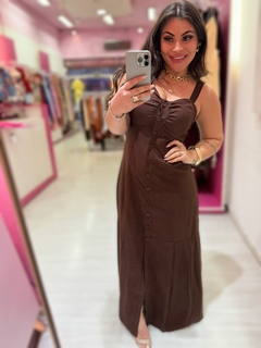 Vestido midi botões Caroline (marrom) - Diamante Rose | Moda feminina Esteio | Loja de roupas feminina
