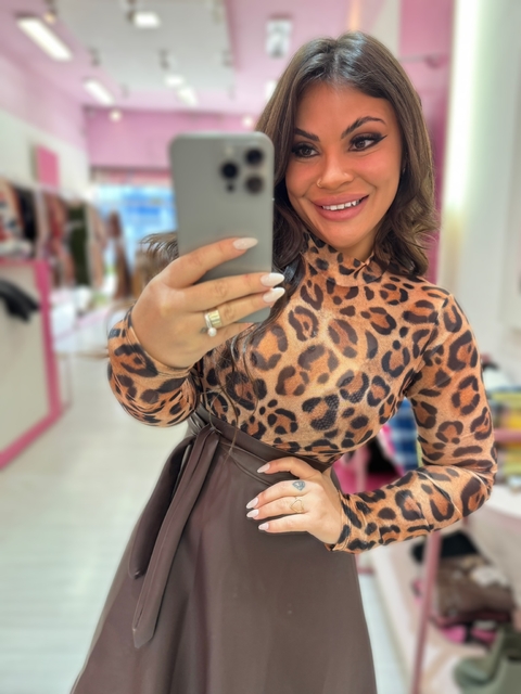 Body manga longa tule onça