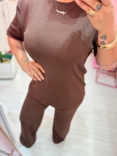 Conjunto calça e blusa Antonella marrom - Diamante Rose | Moda feminina Esteio | Loja de roupas feminina