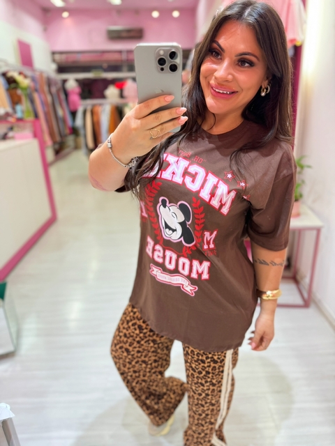 Vestido Camisetão mickey marrom