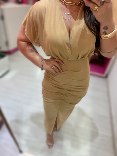Vestido midi transpassado Mika verão bege na internet