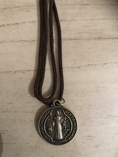 Cordão com Medalha de São Bento (3,6 cm) - Ouro Velho - comprar online