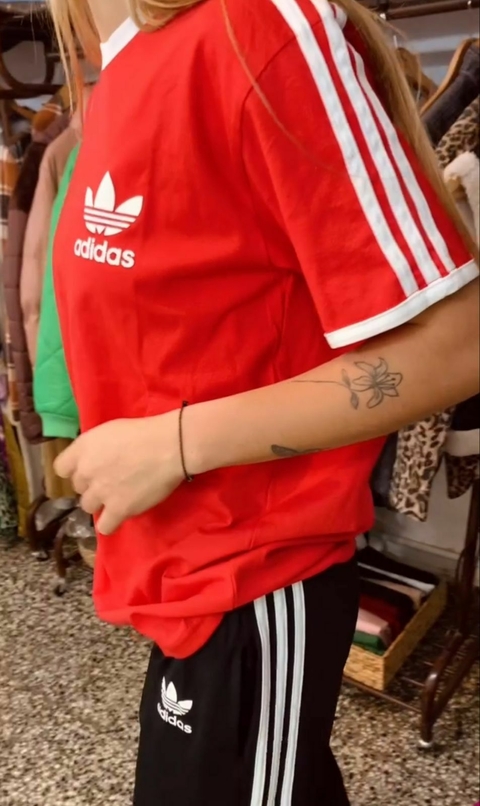 Remera Retro” Adidas” - comprar online