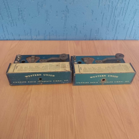 Par de equipamento da Western Union, circa 1940,