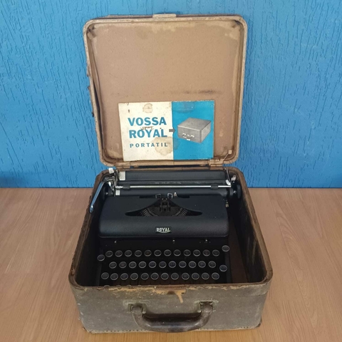 Máquina de escrever portátil Royal