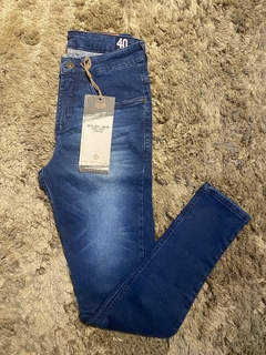 Banner da categoria Calça Jeans - Fórum com modelagem slim
