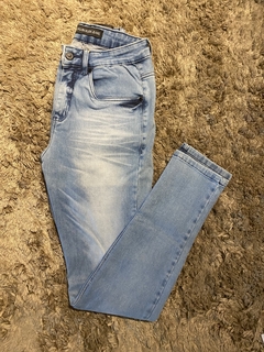 Banner da categoria Calça jeans clara - Slim Calvin Klein