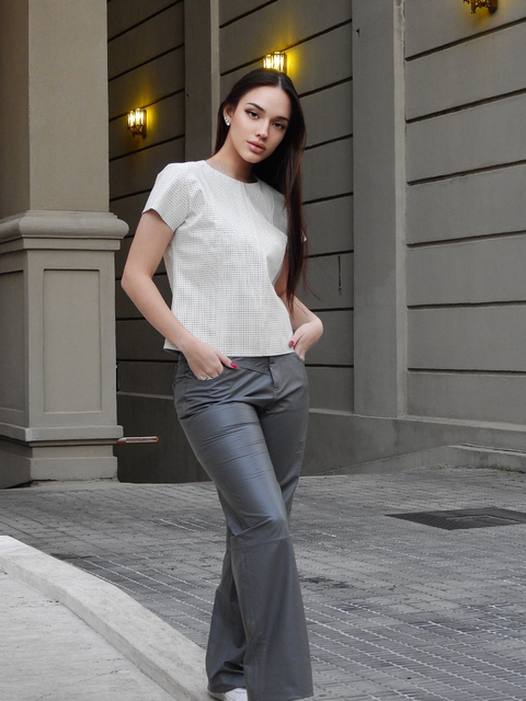 Calça em couro Liz