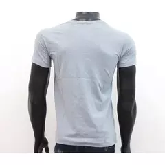 Camisa Calvin Klein na internet