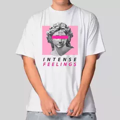 Camiseta Masculina Oversized Intense Feelings