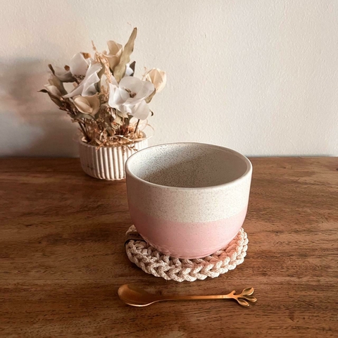 SET REGALO 1: Cuenco de cerámica con cuchara ramita y mini individual. - comprar online