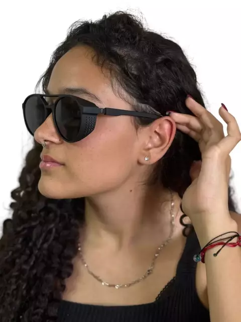 DJ BÁRBARA | Óculos de Sol Blogueira Festival – Metal Emborrachado Preto - comprar online