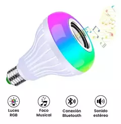 alt="Lámpara foco LED RGB con parlante musical y control remoto"