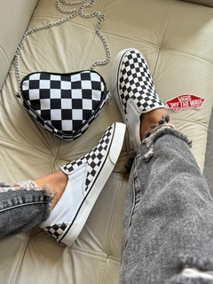 TÊNIS SLIP-ON CHEKERBOARD BLACK WHITE
