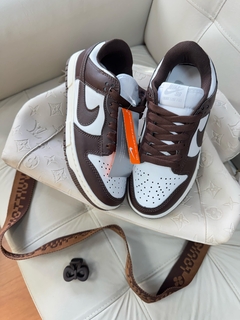 SB DUNK LOW CAFÉ - MV STORE