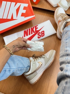 DUNK LOW PRO LUXO OFF/COBRE