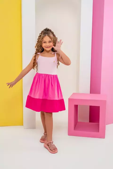 Vestido de Alça com Recortes Modelo Três Marias Rosa