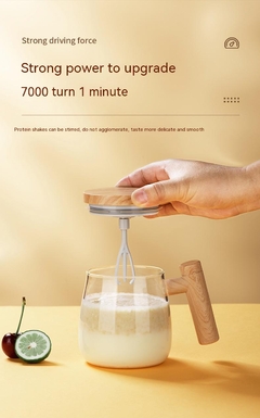 Imagem do Caneca de café elétrica de vidro com agitação automática de 400 ml