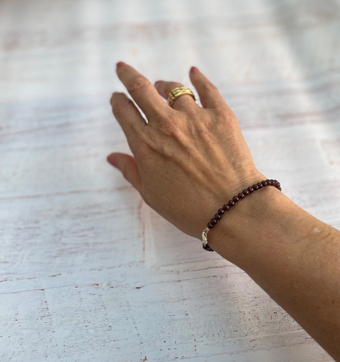 Pulsera granates pequeños - plata 925