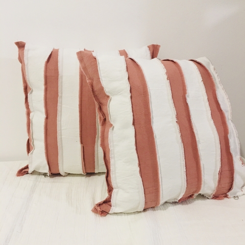 ALMOHADONES TUSOR RAYADOS DESFLECADOS ROSA