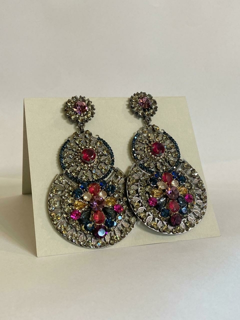 BRINCO PRATA E CORES