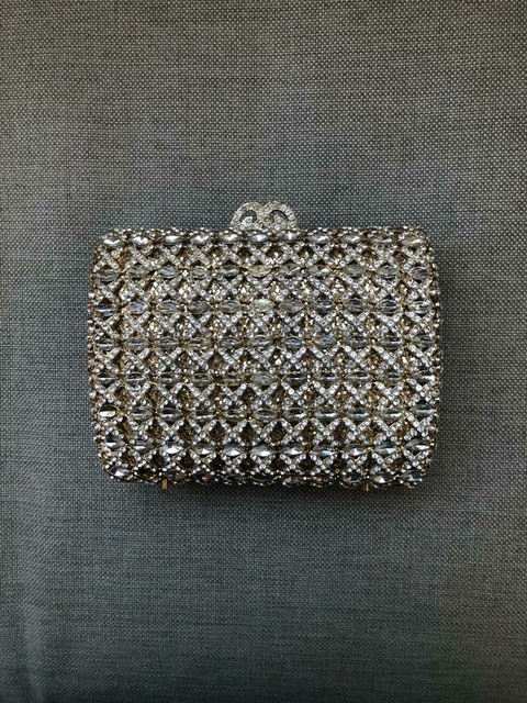 CLUTCH DOURADA PEDRARIA