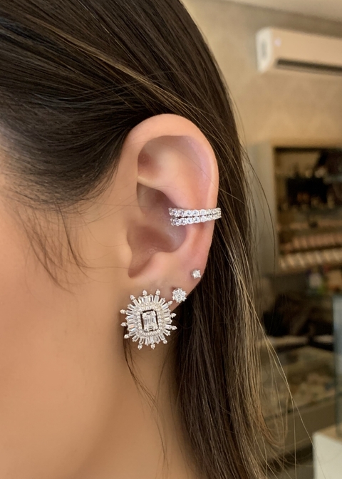 Brinco prata 925 agarrado com baguetes e zircônias - comprar online