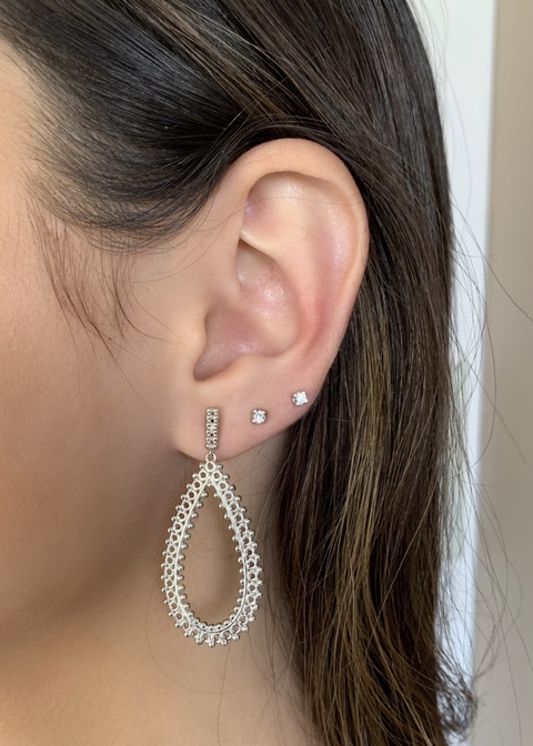 Brinco prata 925 gota vazada de bolinhas