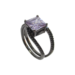 anel semijoia quadrado cristal ametista e filetes negros banhado a ródio negro