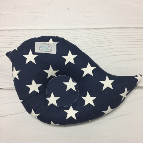 ALMOHADA CENTRO CONCAVO AZUL CON ESTRELLAS BLANCAS