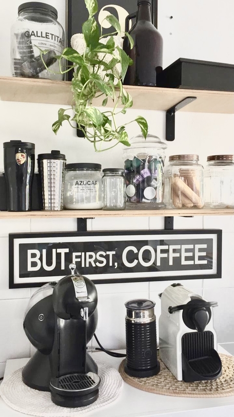 Cuadro BUT FIRST COFFEE