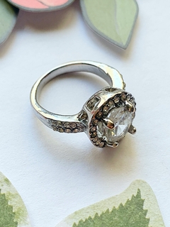 Anillo plateado de acero quirurgico y strass ALISHA en internet