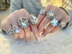 Anillo plateado grande de strass HELGA en internet