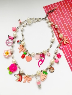 Collares con dijes rosas ERIN en internet