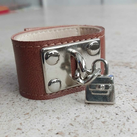 Brazalete con dije Carterita