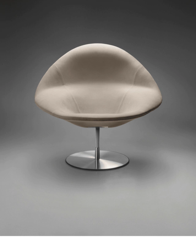 Poltrona Redonda de Couro Club Mobili