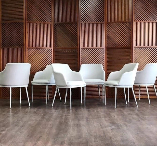 Cadeira Garne Slim Braço M.ttisa na internet