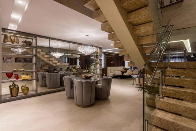 Poltrona Veludo Clássica