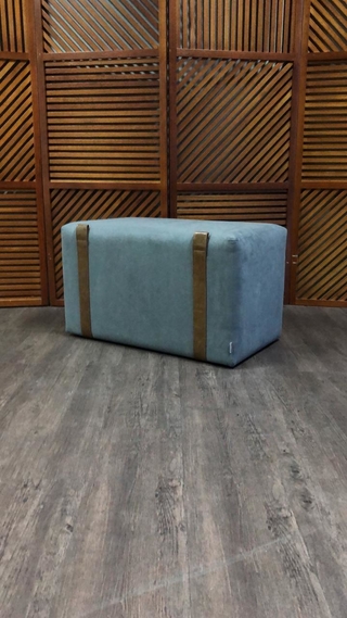 Puff Retangular Rodízios