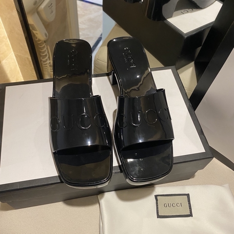 Tamanco vinil salto grosso GG