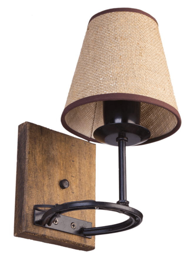 APLIQUE DE MADERA DE 1 LUZ CON HERRADURA Y PANTALLA DE TELA. APLIQUE DE MADERA DE 1 LUZ CON HERRADURA Y PANTALLA DE TELA.