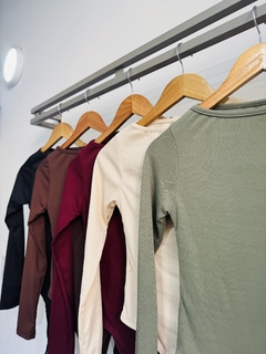 Body morley cuello redondo cerrado (T. Aprox: M/L) en internet