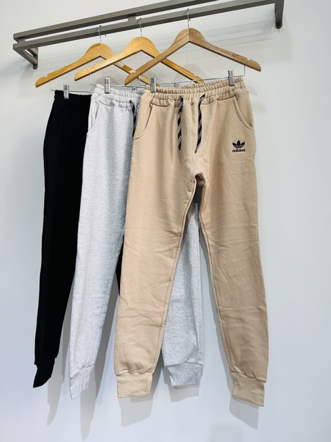 Babucha de adulto lisa con logo BORDADO y puño - comprar online