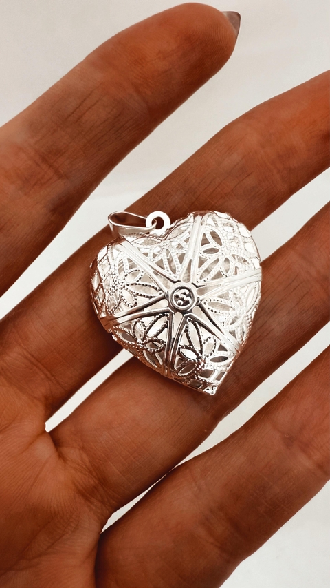 RELICARIO CESAR PLATA LAMINADA - comprar online