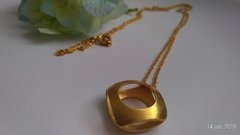 Collar Prisma solar on internet