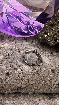 Clicker sin fin con strass intercalado