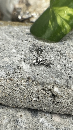 Labret triple hoja