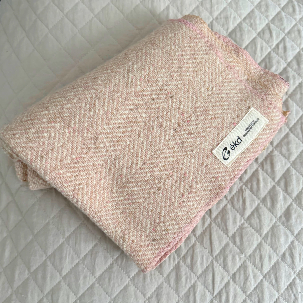 Bufanda rosa y crudo